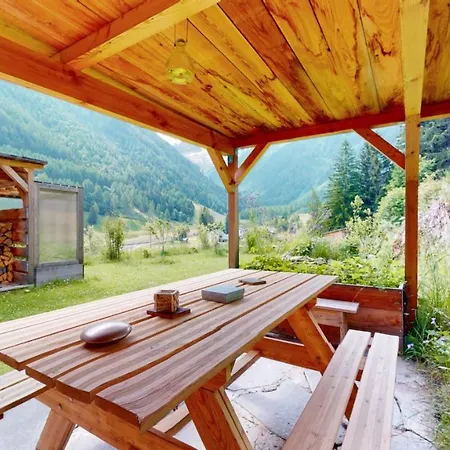 Mountain Getaway In The Valley 木屋